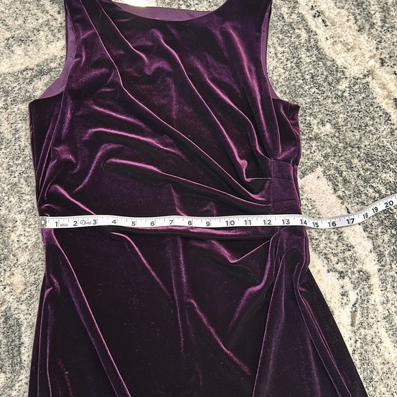 Jessica, size 10 purple sleeveless velour dress with stretch and ruching - Picture 2 of 9
